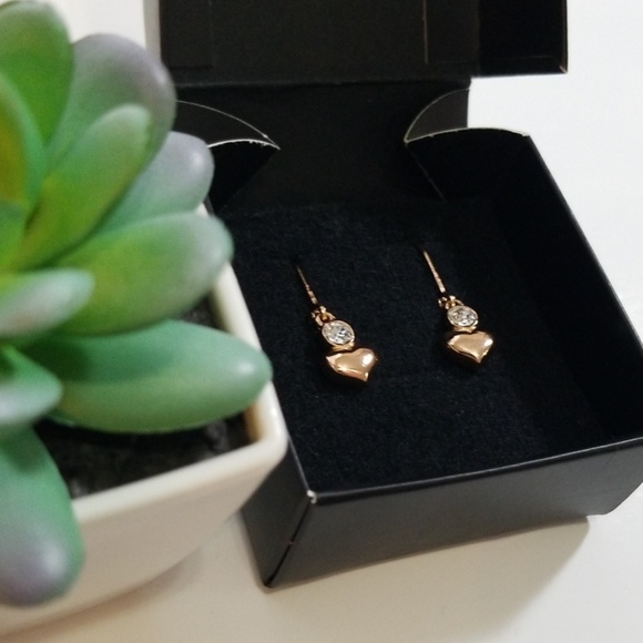 Earring - Picture 4 of 5